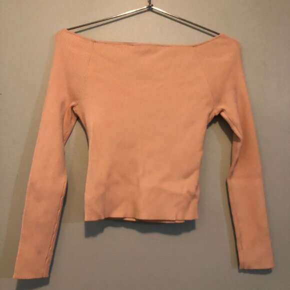 ZARA Knit  - Top   size Medium - Picture 4 of 4